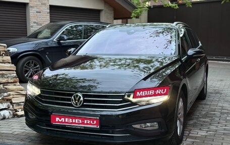 Volkswagen Passat B8 рестайлинг, 2019 год, 2 390 000 рублей, 1 фотография