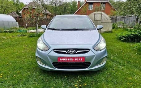 Hyundai Solaris II рестайлинг, 2011 год, 850 000 рублей, 1 фотография