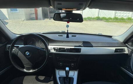 BMW 3 серия, 2009 год, 1 300 000 рублей, 9 фотография