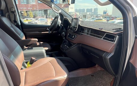 Hyundai Grand Starex Grand Starex I рестайлинг 2, 2020 год, 4 200 000 рублей, 8 фотография