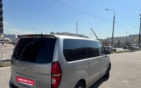 Hyundai Grand Starex Grand Starex I рестайлинг 2, 2020 год, 4 200 000 рублей, 5 фотография