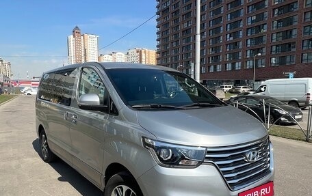 Hyundai Grand Starex Grand Starex I рестайлинг 2, 2020 год, 4 200 000 рублей, 4 фотография