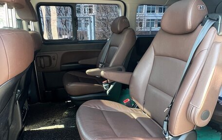 Hyundai Grand Starex Grand Starex I рестайлинг 2, 2020 год, 4 200 000 рублей, 16 фотография
