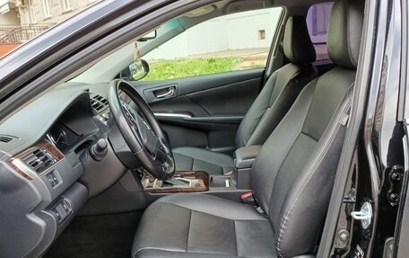 Toyota Camry, 2017 год, 2 230 000 рублей, 15 фотография