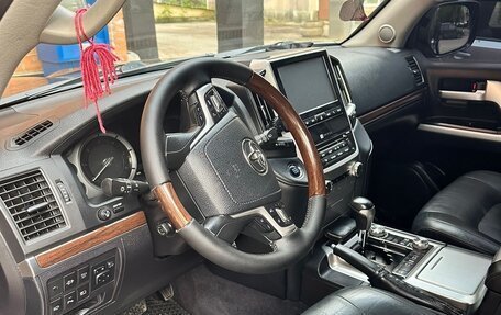 Toyota Land Cruiser 200, 2016 год, 6 500 000 рублей, 9 фотография