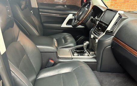 Toyota Land Cruiser 200, 2016 год, 6 500 000 рублей, 7 фотография