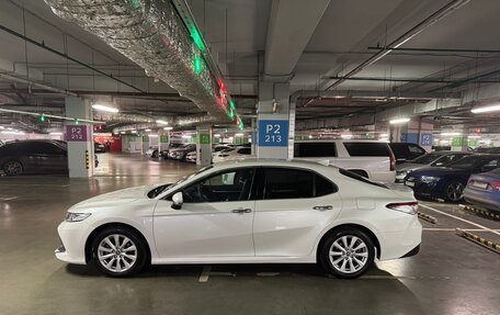 Toyota Camry, 2018 год, 2 690 000 рублей, 3 фотография