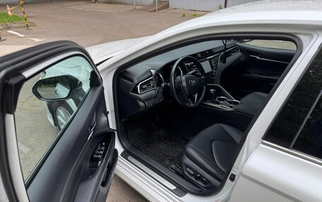 Toyota Camry, 2018 год, 2 690 000 рублей, 12 фотография