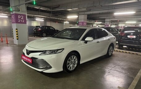 Toyota Camry, 2018 год, 2 690 000 рублей, 9 фотография