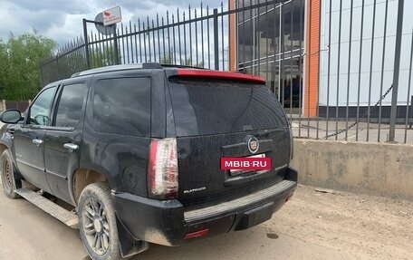 Cadillac Escalade III, 2013 год, 2 149 000 рублей, 3 фотография
