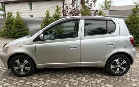 Toyota Yaris I рестайлинг, 2001 год, 410 000 рублей, 11 фотография
