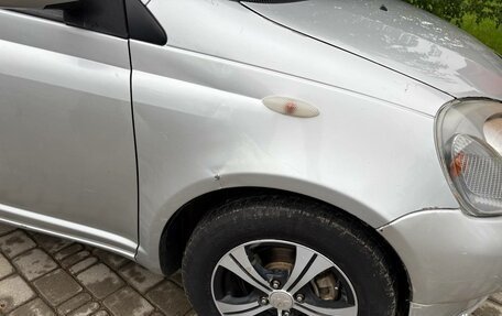 Toyota Yaris I рестайлинг, 2001 год, 410 000 рублей, 16 фотография