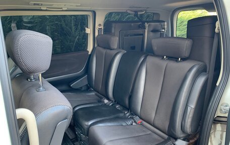 Nissan Elgrand III, 2006 год, 1 200 000 рублей, 6 фотография