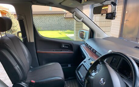 Nissan Elgrand III, 2006 год, 1 200 000 рублей, 11 фотография