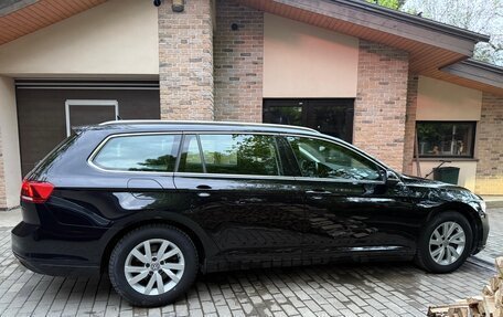 Volkswagen Passat B8 рестайлинг, 2019 год, 2 390 000 рублей, 4 фотография