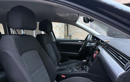 Volkswagen Passat B8 рестайлинг, 2019 год, 2 390 000 рублей, 16 фотография