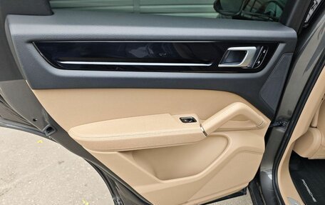 Porsche Cayenne III, 2021 год, 10 990 000 рублей, 25 фотография