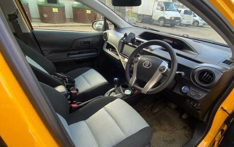 Toyota Aqua I, 2014 год, 940 000 рублей, 2 фотография