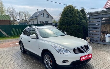 Infiniti QX50 I рестайлинг, 2014 год, 1 900 000 рублей, 1 фотография
