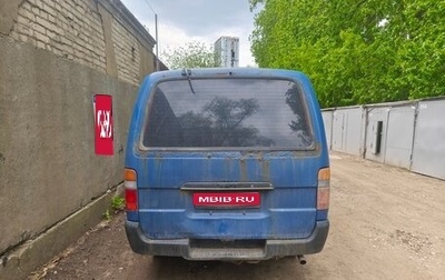 Toyota HiAce H100, 2003 год, 380 000 рублей, 1 фотография
