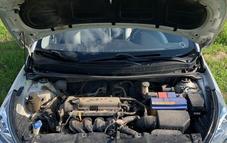 Hyundai Solaris II рестайлинг, 2012 год, 650 000 рублей, 15 фотография