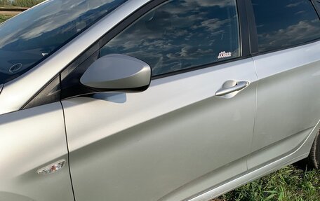 Hyundai Solaris II рестайлинг, 2012 год, 650 000 рублей, 11 фотография