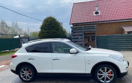 Infiniti QX50 I рестайлинг, 2014 год, 1 900 000 рублей, 3 фотография