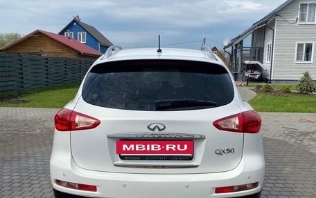 Infiniti QX50 I рестайлинг, 2014 год, 1 900 000 рублей, 4 фотография
