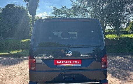 Volkswagen Caravelle T6 рестайлинг, 2021 год, 5 990 000 рублей, 2 фотография