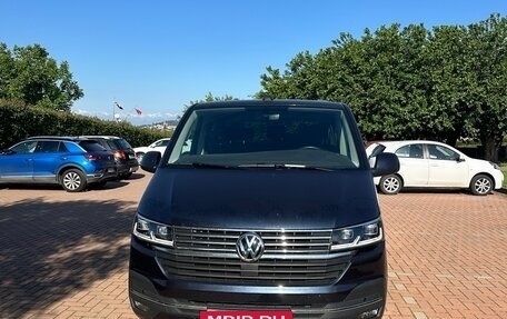 Volkswagen Caravelle T6 рестайлинг, 2021 год, 5 990 000 рублей, 4 фотография