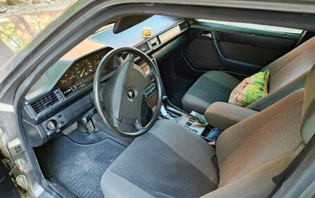 Mercedes-Benz W124, 1986 год, 310 000 рублей, 3 фотография