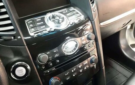 Infiniti FX II, 2011 год, 1 850 000 рублей, 10 фотография