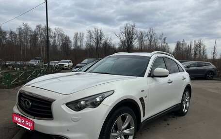 Infiniti FX II, 2011 год, 1 850 000 рублей, 3 фотография