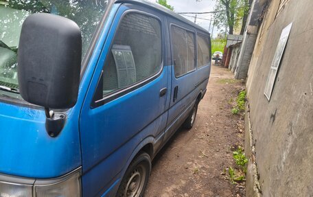 Toyota HiAce H100, 2003 год, 380 000 рублей, 3 фотография