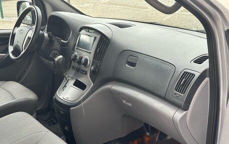 Hyundai Grand Starex Grand Starex I рестайлинг 2, 2012 год, 1 650 000 рублей, 8 фотография