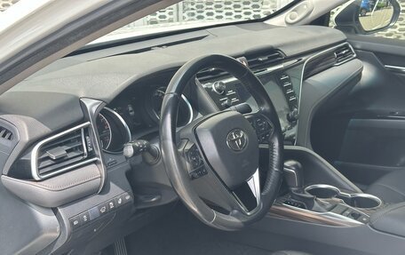 Toyota Camry, 2019 год, 2 950 000 рублей, 9 фотография