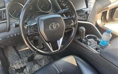 Toyota Camry, 2018 год, 2 470 000 рублей, 11 фотография