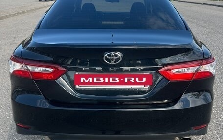Toyota Camry, 2018 год, 2 470 000 рублей, 4 фотография