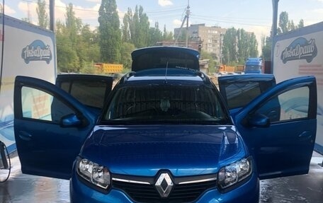 Renault Sandero II рестайлинг, 2014 год, 700 000 рублей, 2 фотография