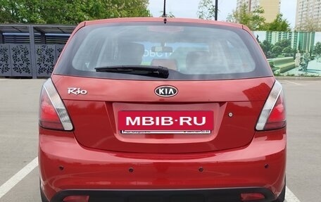 KIA Rio II, 2010 год, 745 000 рублей, 3 фотография