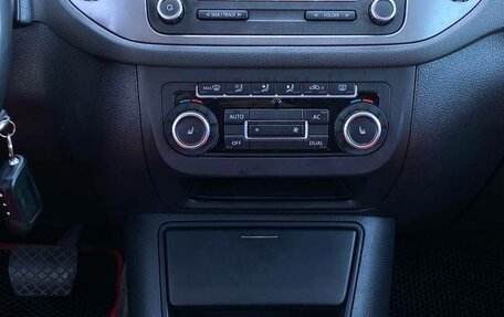 Volkswagen Tiguan I, 2010 год, 1 070 990 рублей, 10 фотография