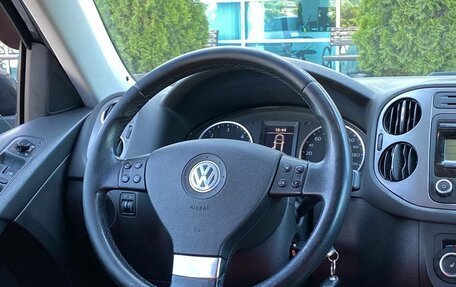 Volkswagen Tiguan I, 2010 год, 1 070 990 рублей, 9 фотография