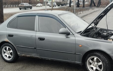 Hyundai Accent II, 2004 год, 300 000 рублей, 2 фотография