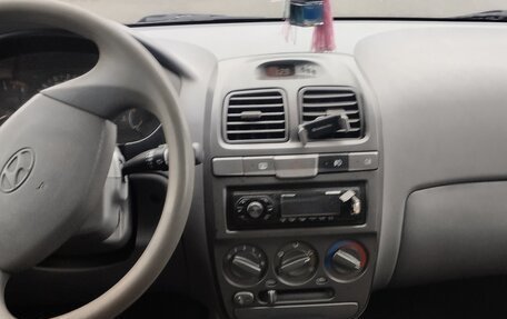 Hyundai Accent II, 2004 год, 300 000 рублей, 15 фотография