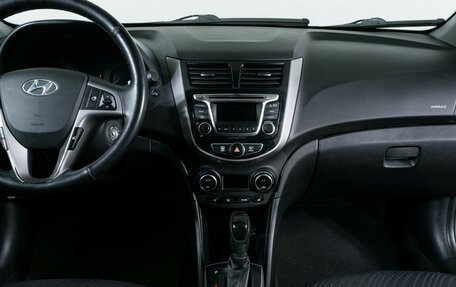 Hyundai Solaris II рестайлинг, 2014 год, 880 000 рублей, 11 фотография