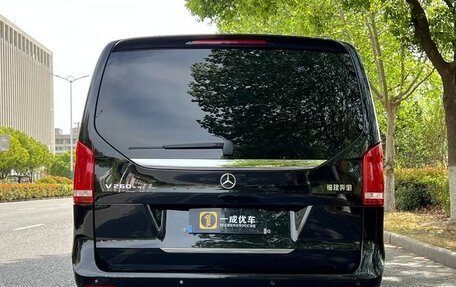 Mercedes-Benz V-Класс, 2021 год, 4 620 000 рублей, 4 фотография