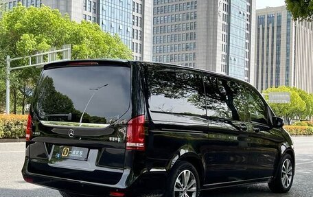 Mercedes-Benz V-Класс, 2021 год, 4 620 000 рублей, 7 фотография