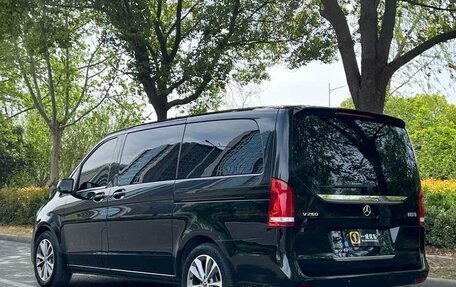 Mercedes-Benz V-Класс, 2021 год, 4 620 000 рублей, 5 фотография