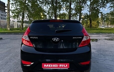 Hyundai Solaris II рестайлинг, 2012 год, 700 000 рублей, 3 фотография