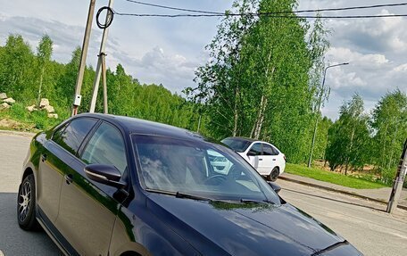 Volkswagen Jetta VI, 2011 год, 750 000 рублей, 1 фотография